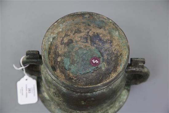 A Chinese archaic bronze ritual vessel, gui, Western Zhou dynasty, 11th/10th century BC, width 25.5cm